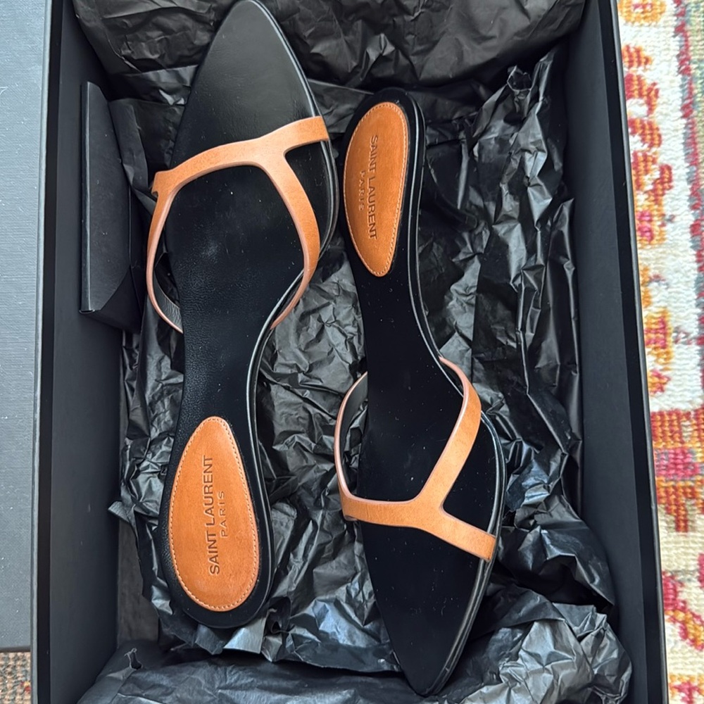 YSL Yves Saint Laurent Carla kitten heel sandal size 36 worn once